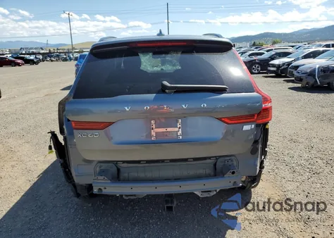 2021 Volvo Xc60 T8 Recharge R-Design из США, поврежденный, VIN YV4BR0DM5M1870075